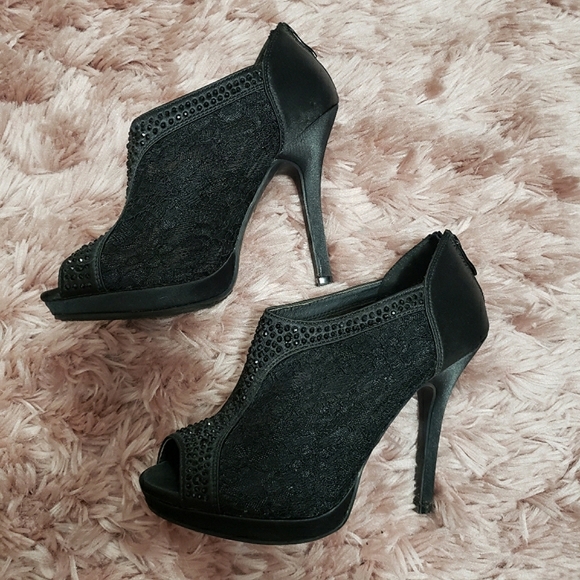 Black Lace AYAEL9 Michaelangelo Heels - Picture 8 of 11